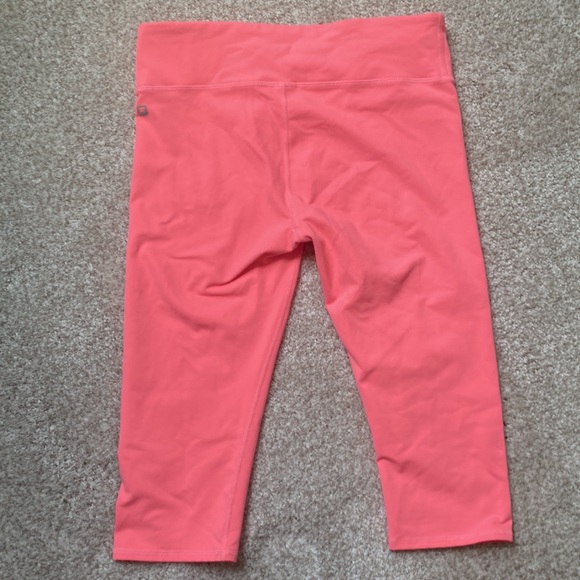 Coral fabletics capris leggings - Picture 3 of 3